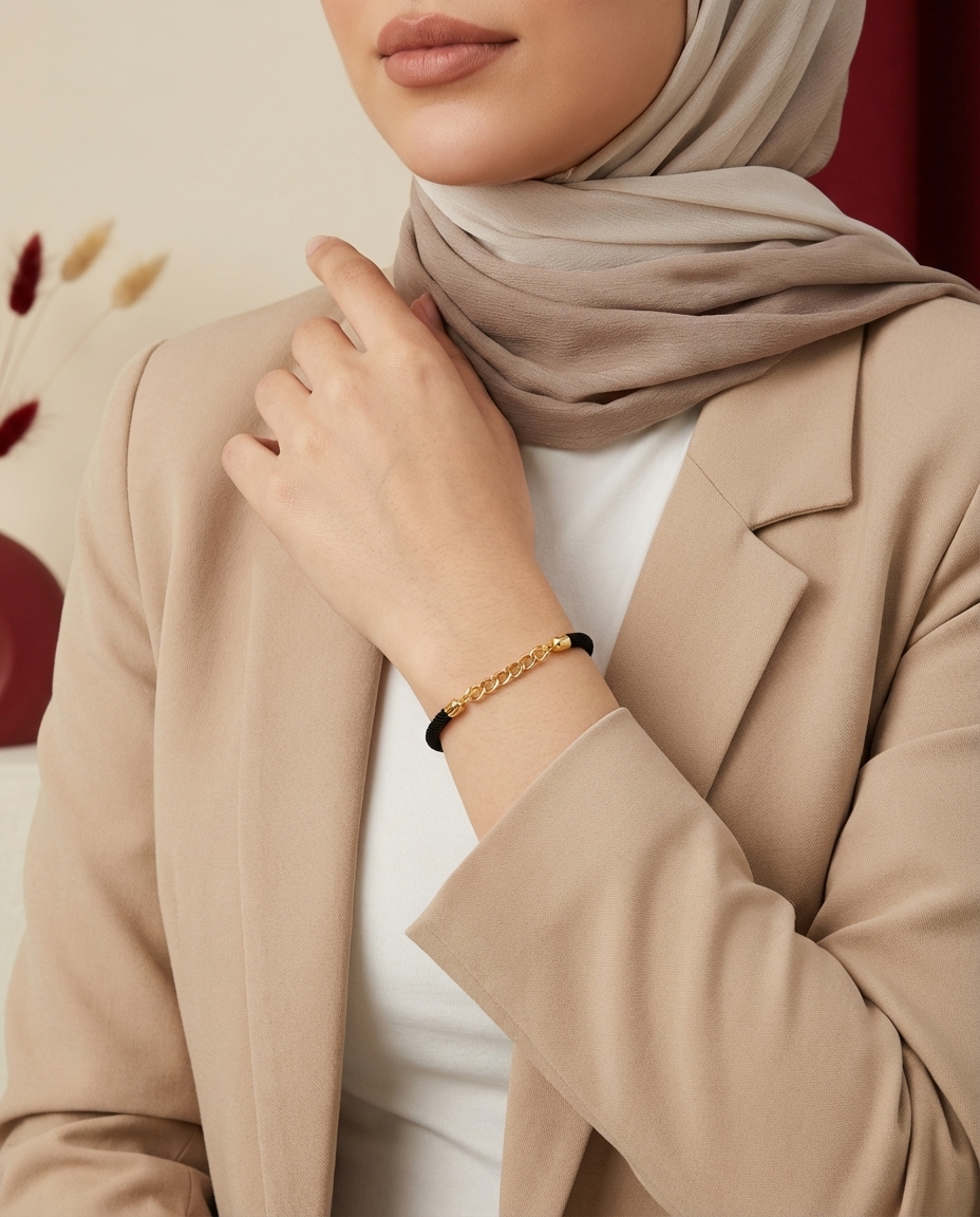 دستبند طلا دخترانه با بند مخمل و مدل کارتیر  - 2